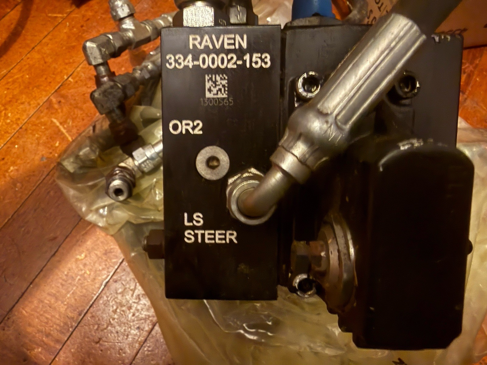 Raven Hydraulic Steering Block (P/N: 1-334-0002-153) Raven Hydraulic Steering Block (P/N: 1-334-0002-153)