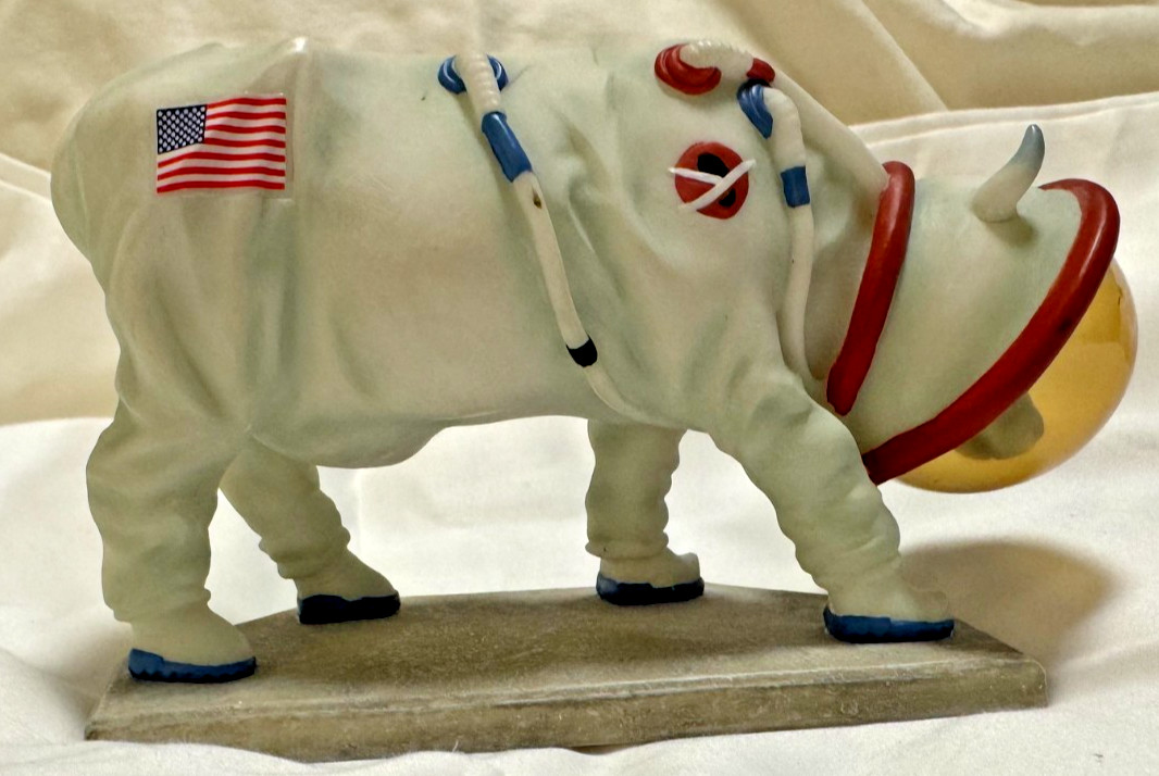 Westland 2000 Giftware Cow Parade NASA Mooooonwalk Figurine #9120 - DS31