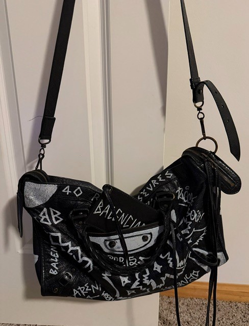 Balenciaga graffiti classic city bag