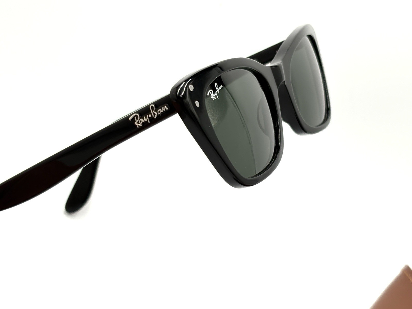 Vintage Women’s Ray-Ban RB 2299 Cat Eye Lady Burbank 901/31 Sunglasses Black