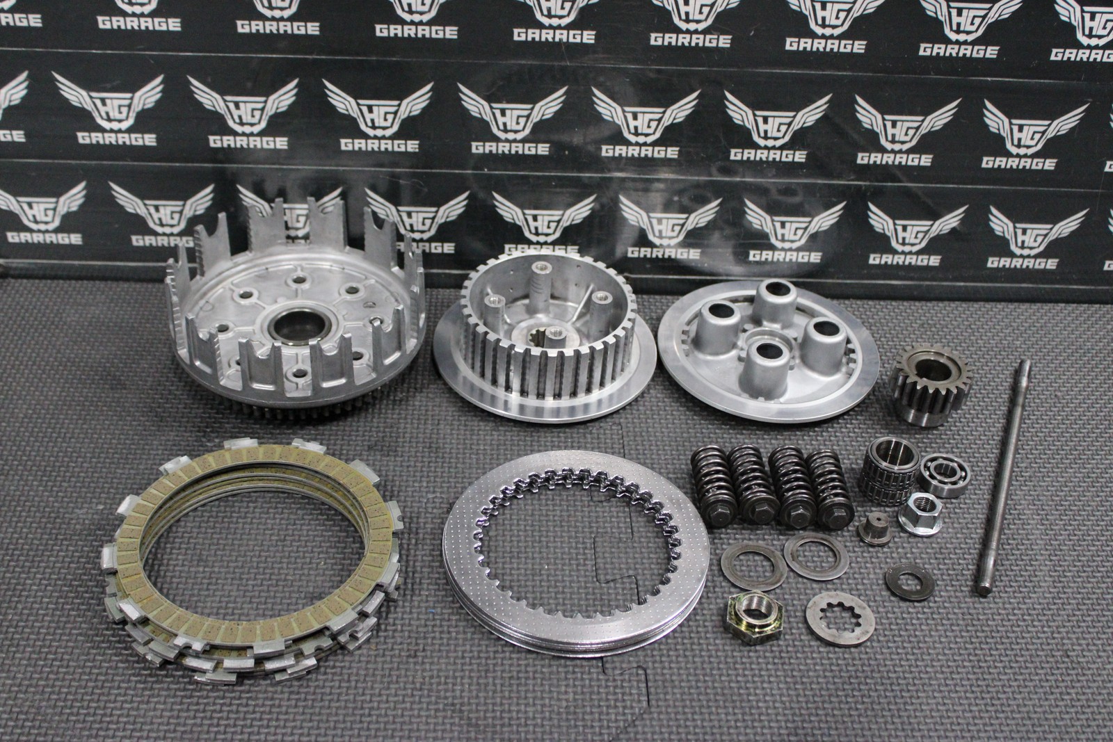 1995 94-98 KAWASAKI KX125 OEM COMPLETE CLUTCH W PLATES BASKET HUB 13087-1167 1995 94-98 KAWASAKI KX125 OEM COMPLETE CLUTCH W PLATES BASKET HUB 13087-1167