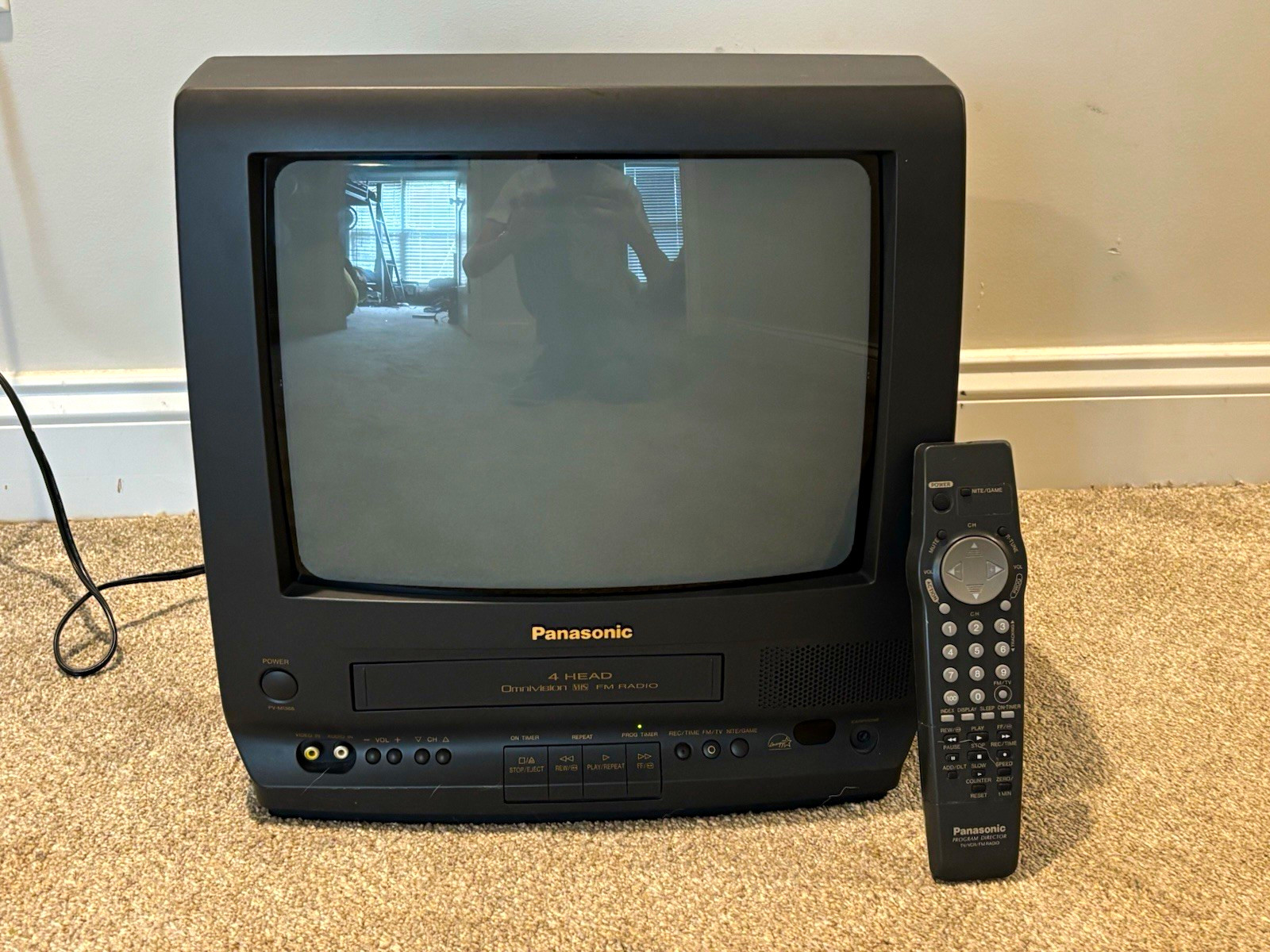 Panasonic PV-M1368 with OEM remote,  working VCR, and built in FM radio tuner