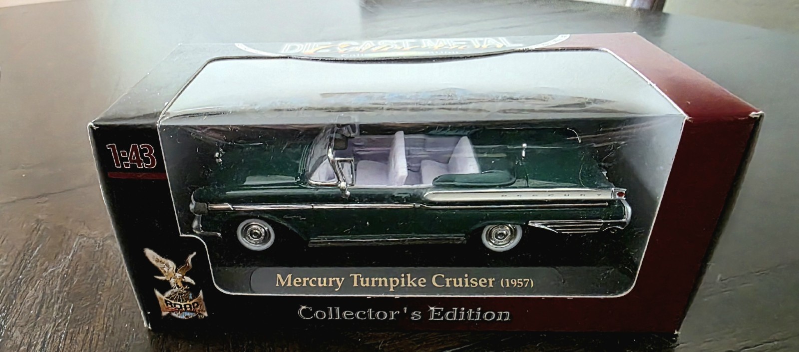 1957 MERCURY TURNPIKE CRUISER GREEN 1/43 DIECAST MODEL BY ROAD SIGNATURE 