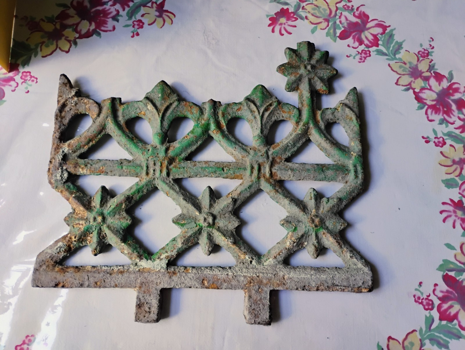 Late 1800\'s Cast Iron Roof Cresting Section Victorian Architectural Element Late 1800\'s Cast Iron Roof Cresting Section Victorian Architectural Element