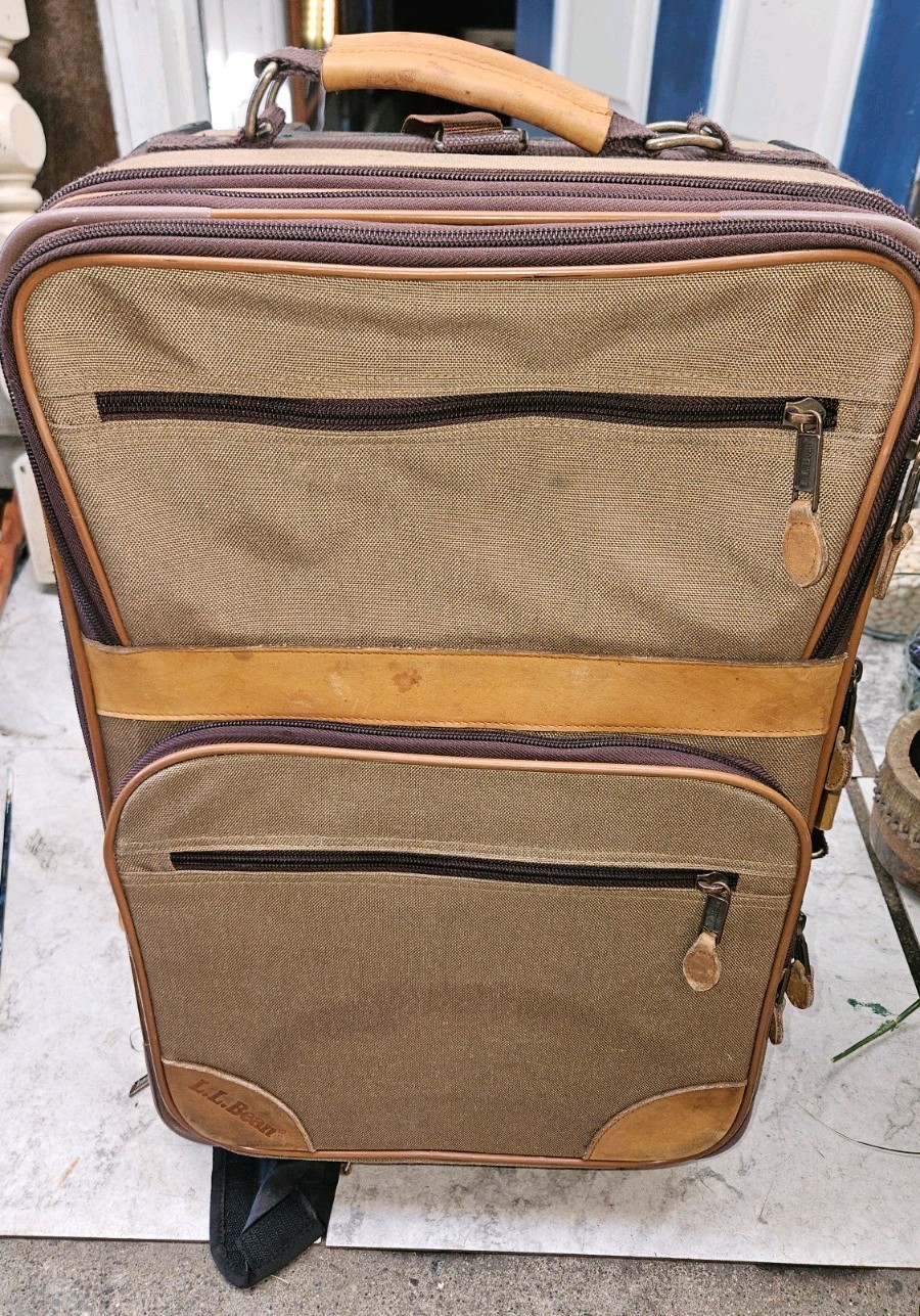 Vintage LL BEAN Green Canvas Rolling Wheels Retractable Handle Luggage Suitcase Vintage LL BEAN Green Canvas Rolling Wheels Retractable Handle Luggage Suitcase