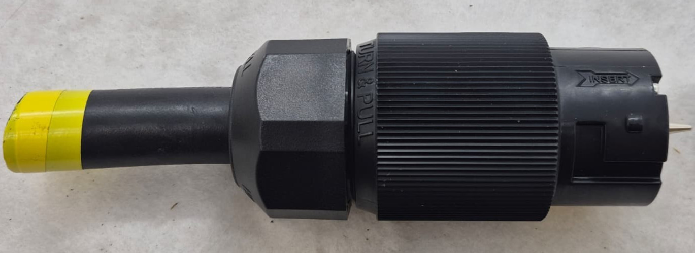 Hubbell CS-8364L 50A 3P 4W 250V 3Ø Twist Lock Plug