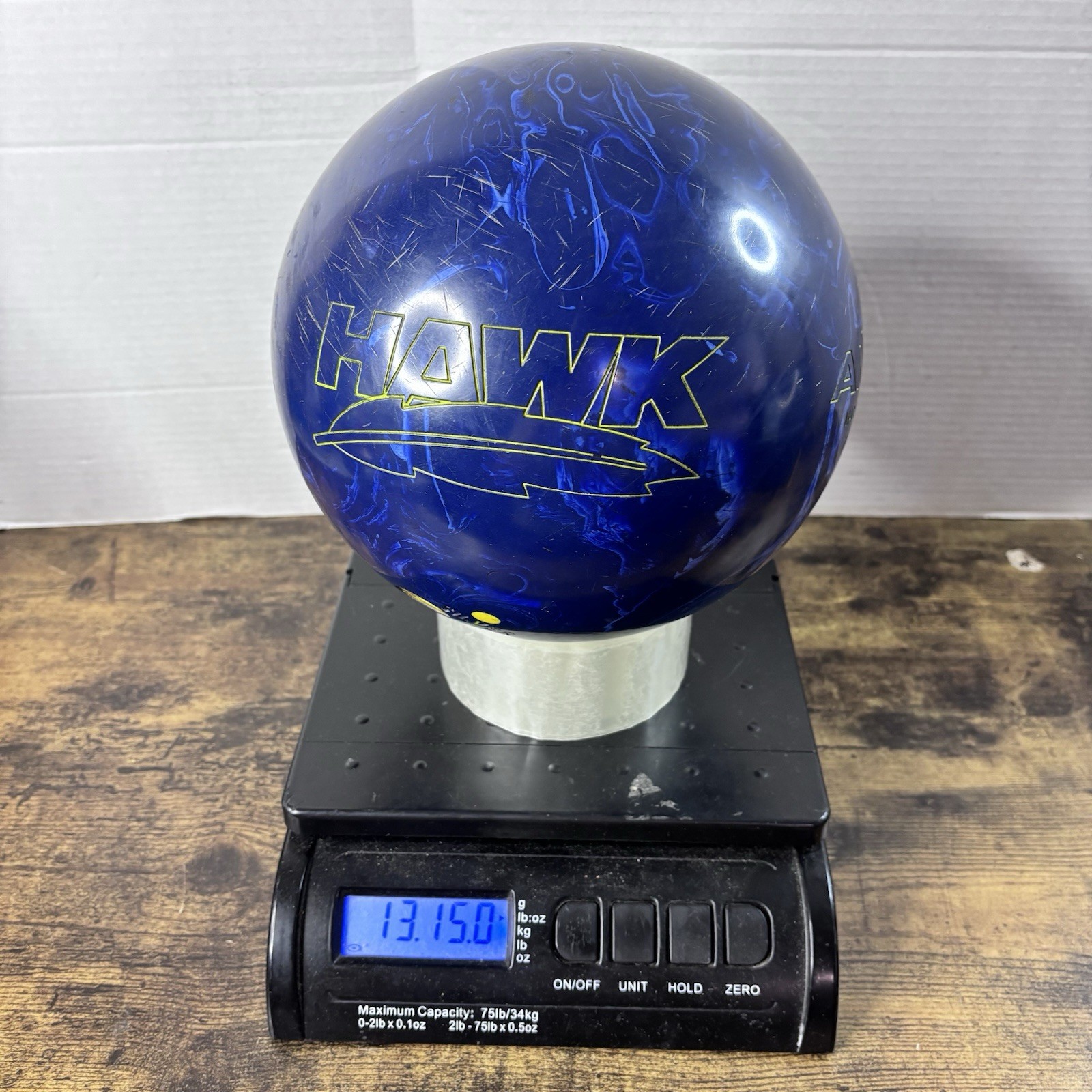 AMF HAWK Bowling Ball With Rare Hawk Head Print Made In USA - Drilled 13lb 15oz AMF HAWK Bowling Ball With Rare Hawk Head Print Made In USA - Drilled 13lb 15oz