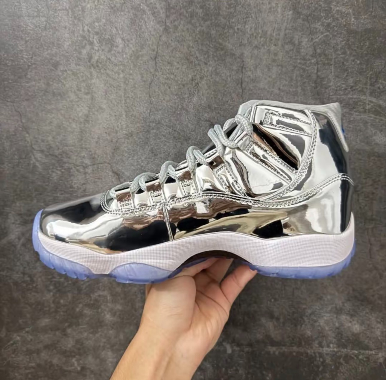 đ Nike Air Jordan 11 Retro Chrome Silver Metallic Patent High Top Men\'s Sneaker đ Nike Air Jordan 11 Retro Chrome Silver Metallic Patent High Top Men\'s Sneaker