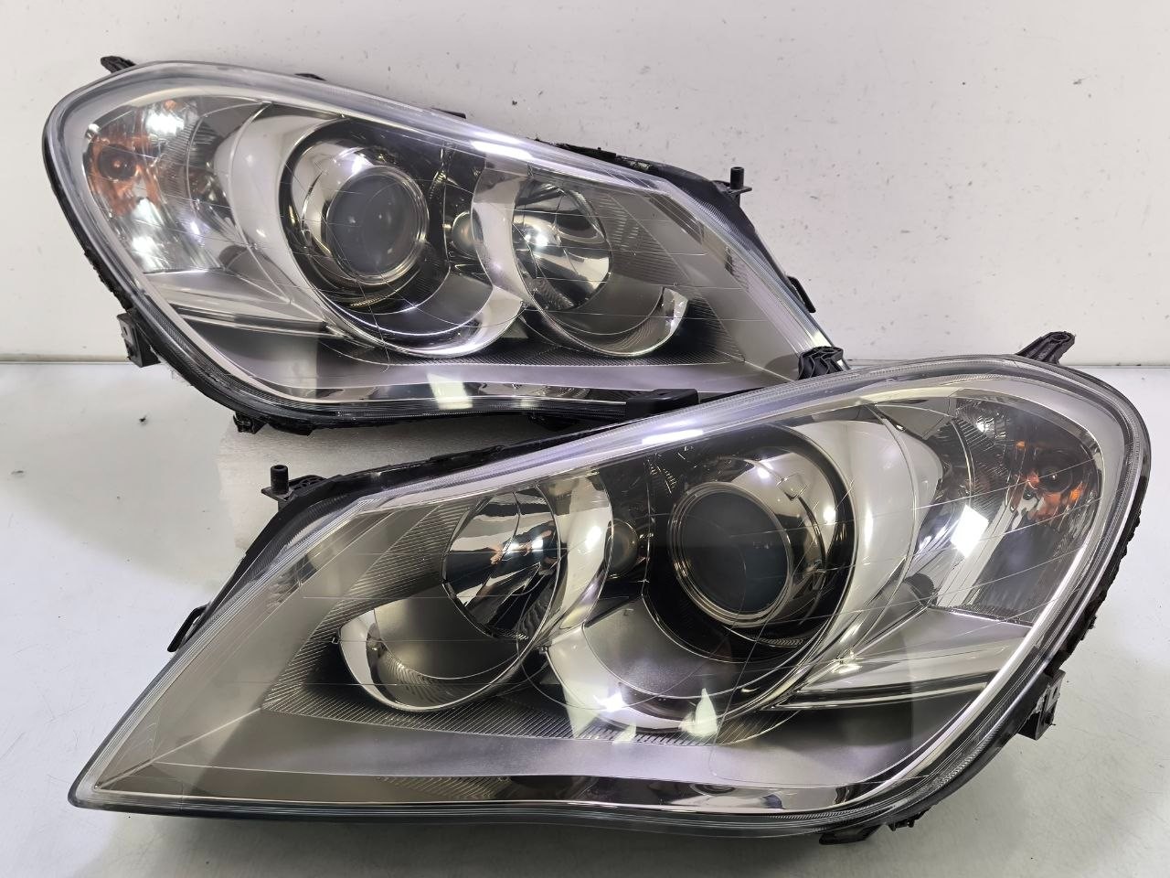 JDM 2010-2013 Suzuki Kizashi Front XENON HID Headlights Lamps Lights OEM
