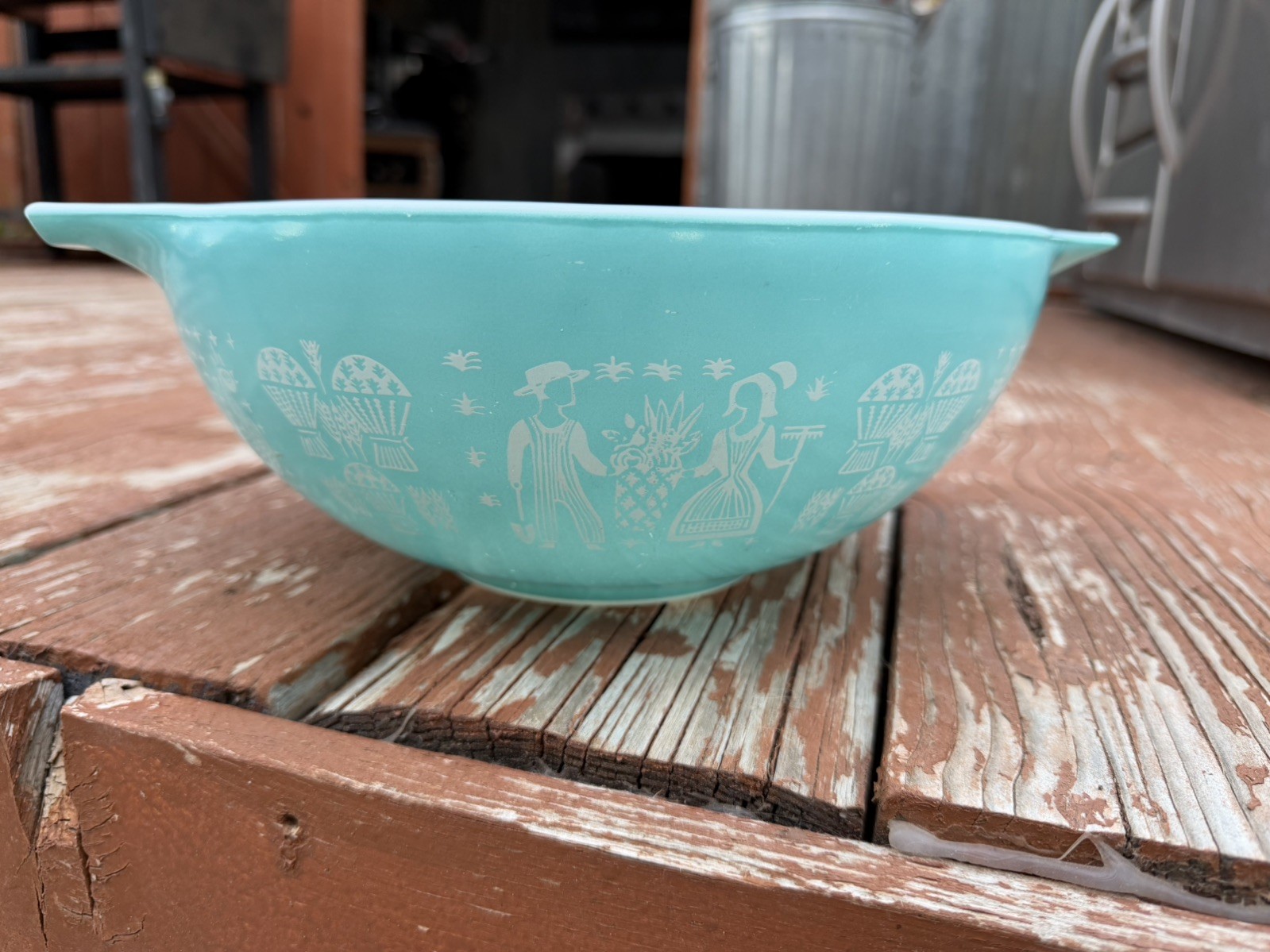 Vtg. 444 PYREX TURQUOISE Blue Amish Butterprint Cinderella 4 Qt Mixing Bowl Vtg. 444 PYREX TURQUOISE Blue Amish Butterprint Cinderella 4 Qt Mixing Bowl