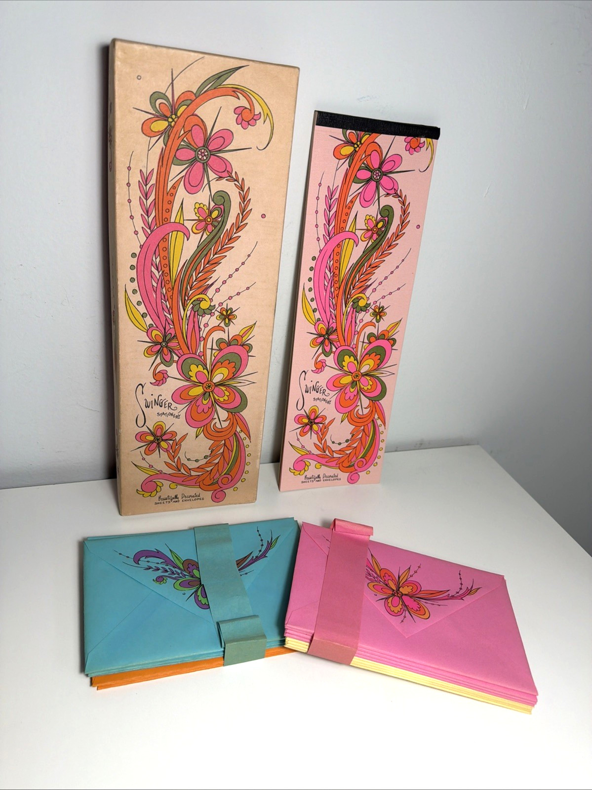 Vintage Swinger Stationary Retro Mod Pink Envelope Paper Note Pad Flower Feather Vintage Swinger Stationary Retro Mod Pink Envelope Paper Note Pad Flower Feather
