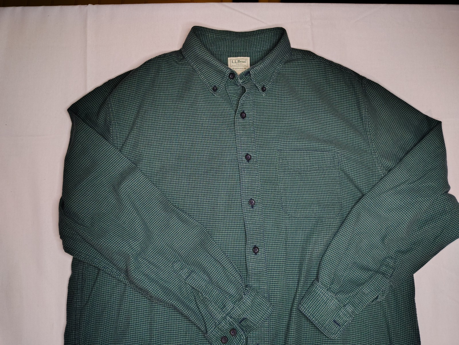 LL Bean Wicked Good Flannel Shirt Mens Traditional Fit Houndstooth Green Navy