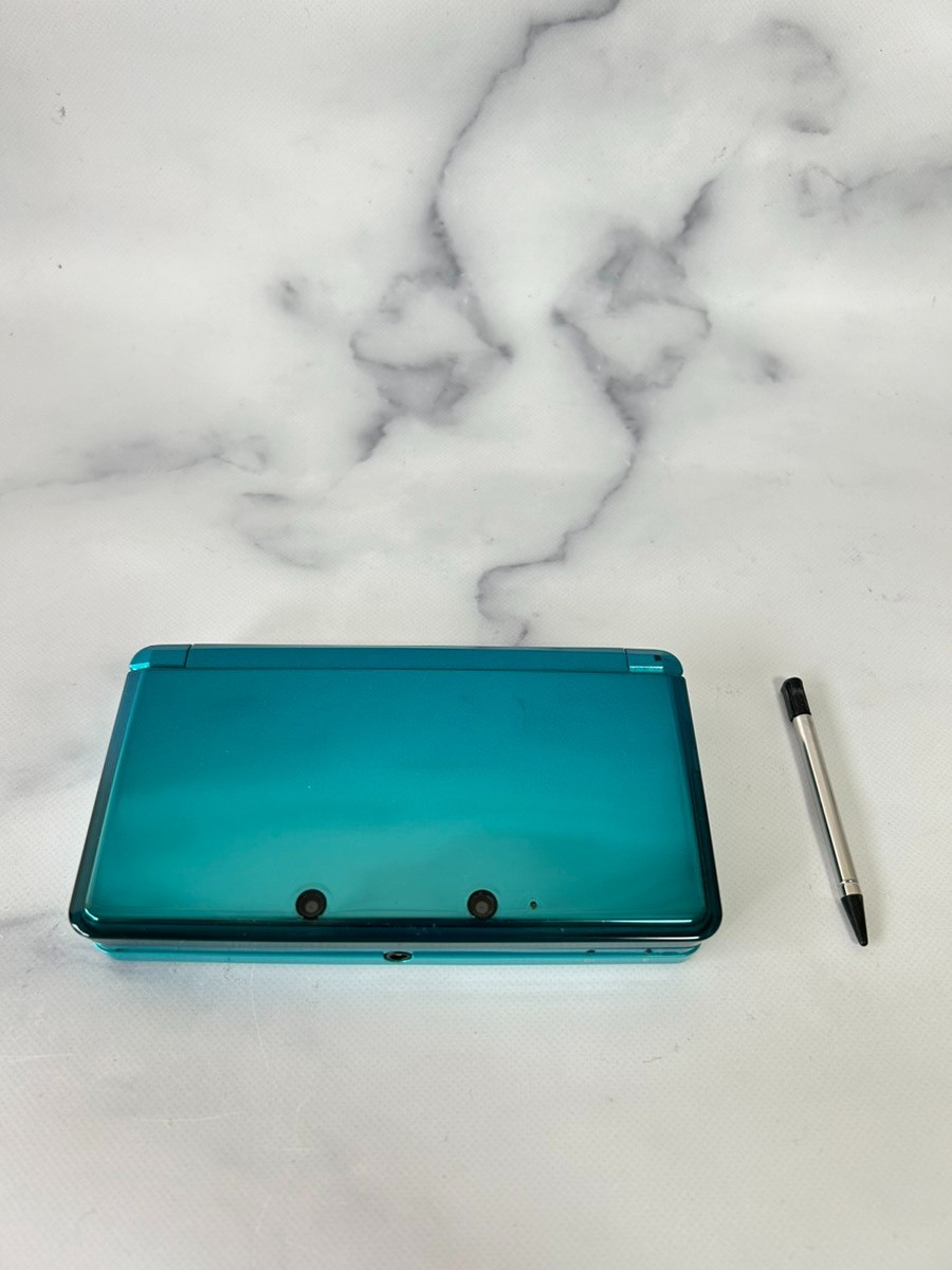 Nintendo 3DS Region Free Console Various selected colors Charger + SD Nintendo 3DS Region Free Console Various selected colors Charger + SD