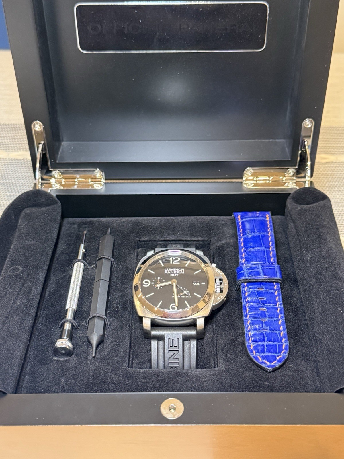 Panerai Luminor GMT Power Reserve 44mm Black Dial, Straps, Box Papers, Panerai Luminor GMT Power Reserve 44mm Black Dial, Straps, Box Papers,