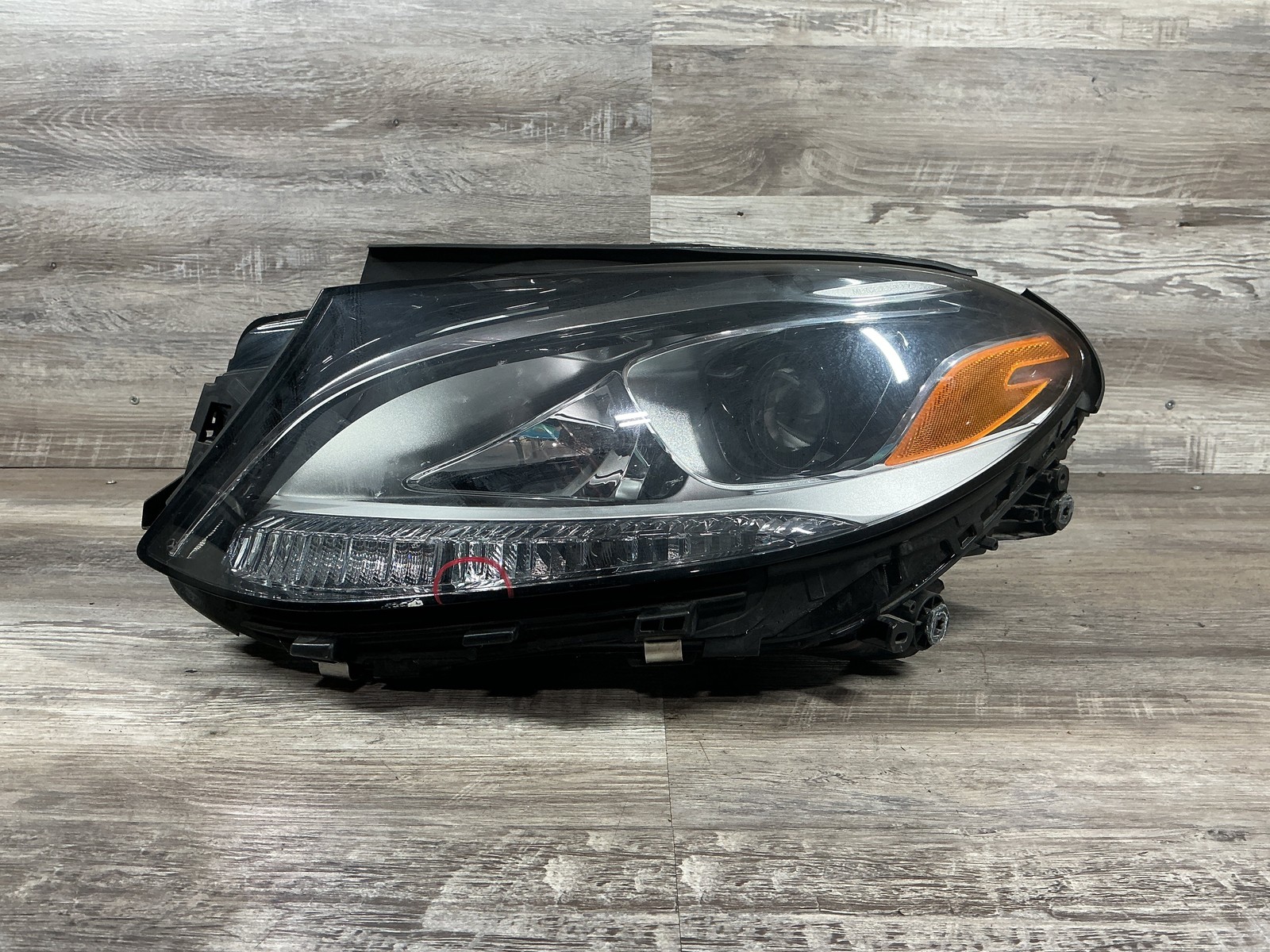 USED - 2012-2015 Mercedes Ml-Class L Headlamp Halogen - OEM USED - 2012-2015 Mercedes Ml-Class L Headlamp Halogen - OEM