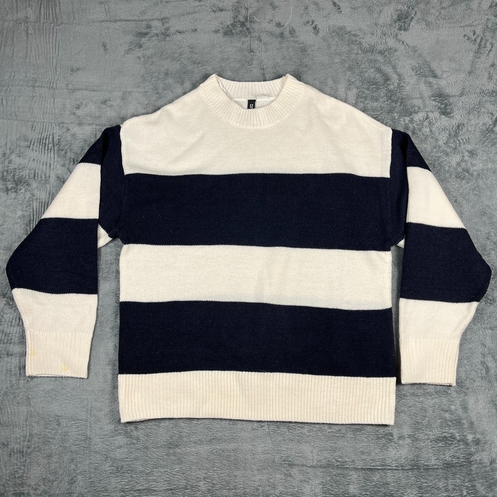 Divided H&M Mens Small Sweater Cream Black Stripe Knit Crew Neck Chic Minimalist Divided H&M Mens Small Sweater Cream Black Stripe Knit Crew Neck Chic Minimalist
