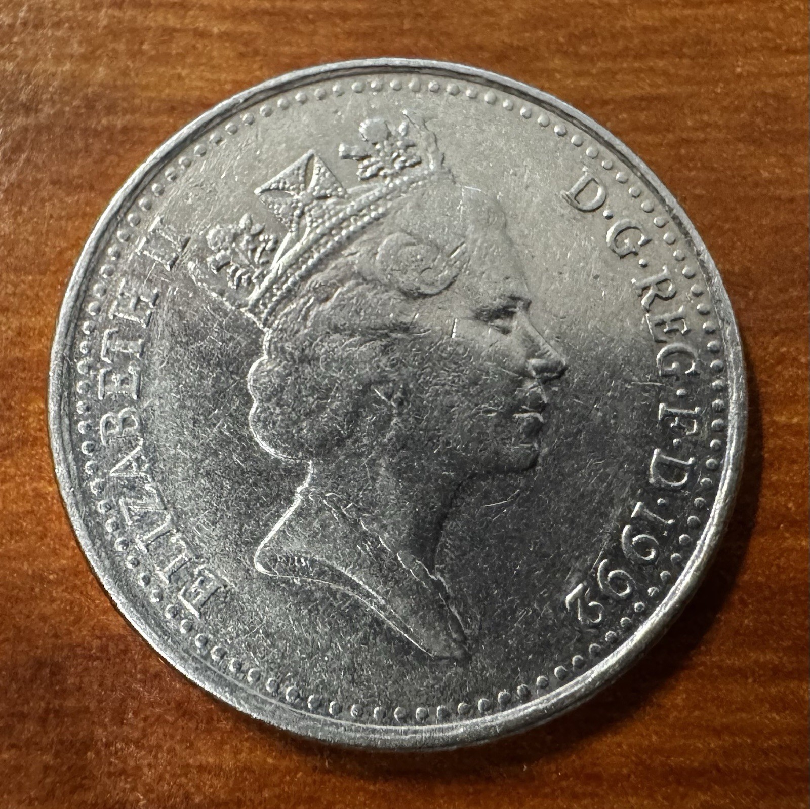 Rare 1992 British Ten Pence Coin D•G•REG•F•D•1992 - Queen Elizabeth II Rare 1992 British Ten Pence Coin D•G•REG•F•D•1992 - Queen Elizabeth II