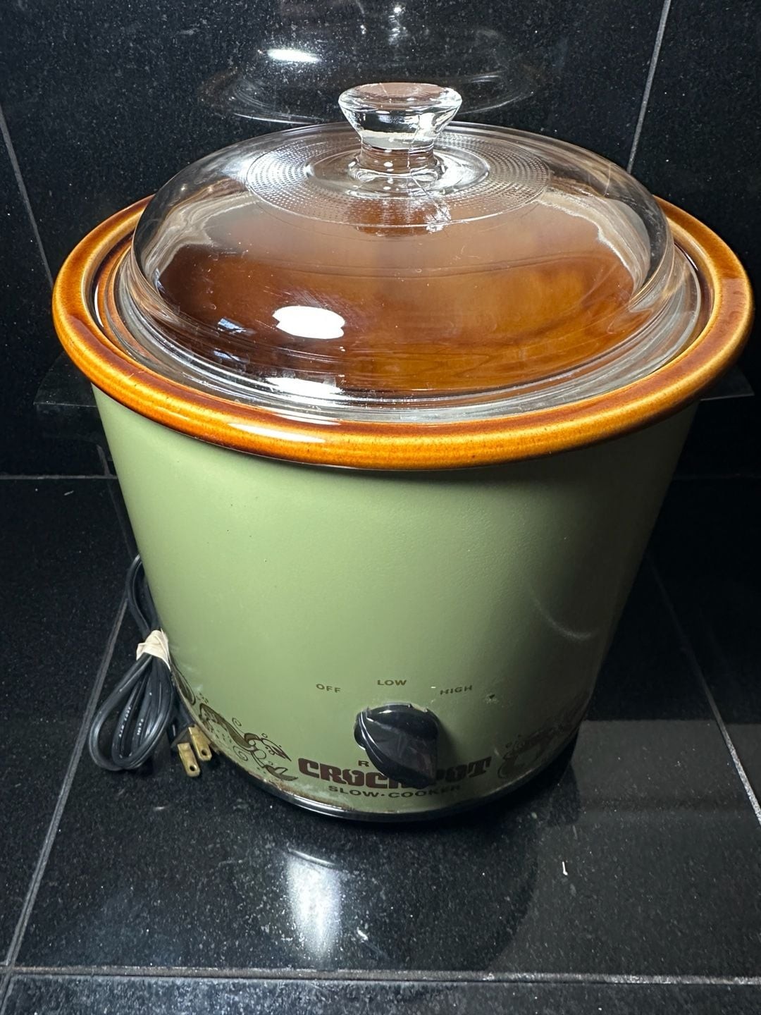 Vintage 1970s Rival Crock-Pot Slow Cooker Avocado Green Works Great Vintage 1970s Rival Crock-Pot Slow Cooker Avocado Green Works Great