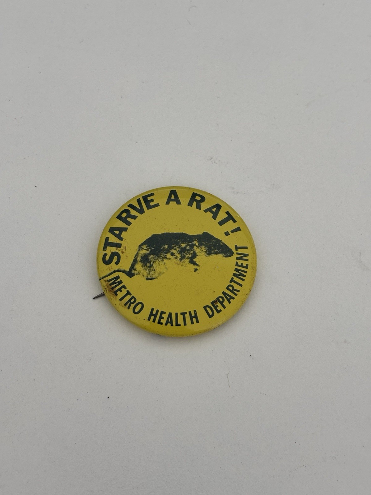 STARVE A RAT Vintage Pinback For Metro Health Department Horn Co Phila 19126 STARVE A RAT Vintage Pinback For Metro Health Department Horn Co Phila 19126
