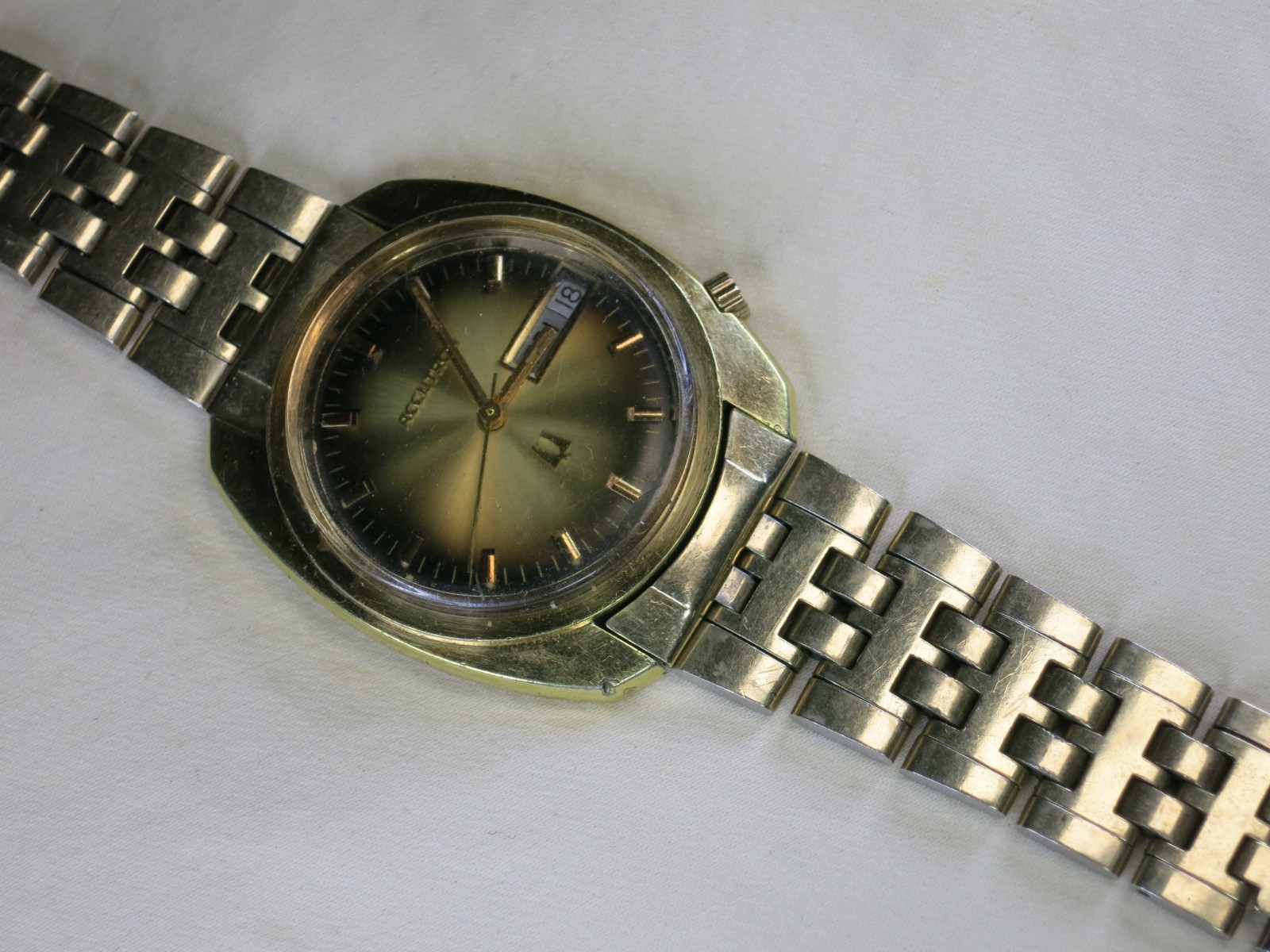 1976 Bulova Men’s Accutron Wrist Watch N6 10k Gold Plate Case Not Running TIGER