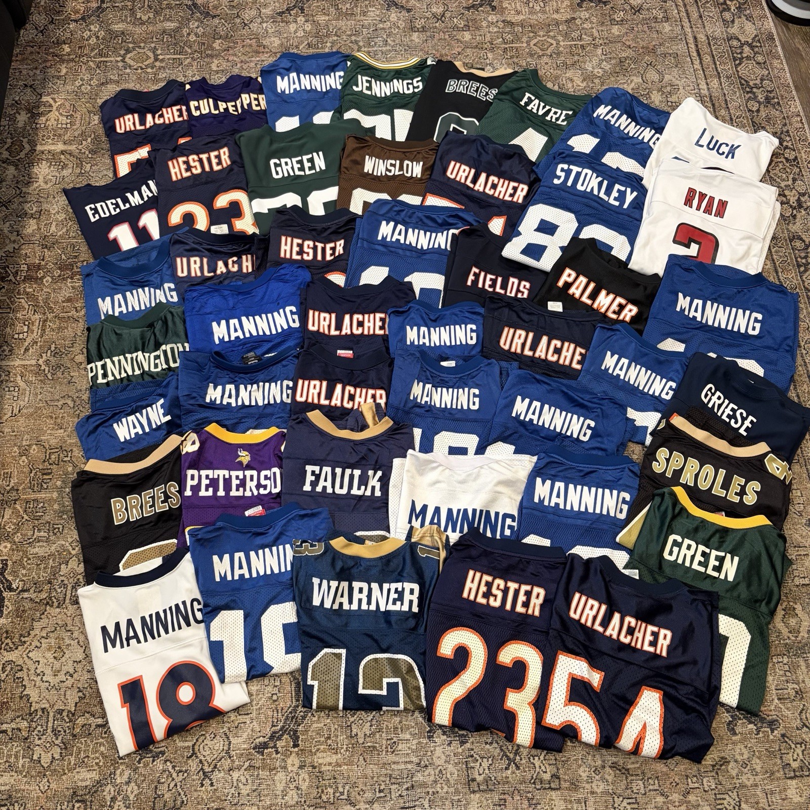 VTG NFL Football Jersey YOUTH LOT 53 Jerseys S-XL Colts Bears Packers Saints VTG NFL Football Jersey YOUTH LOT 53 Jerseys S-XL Colts Bears Packers Saints