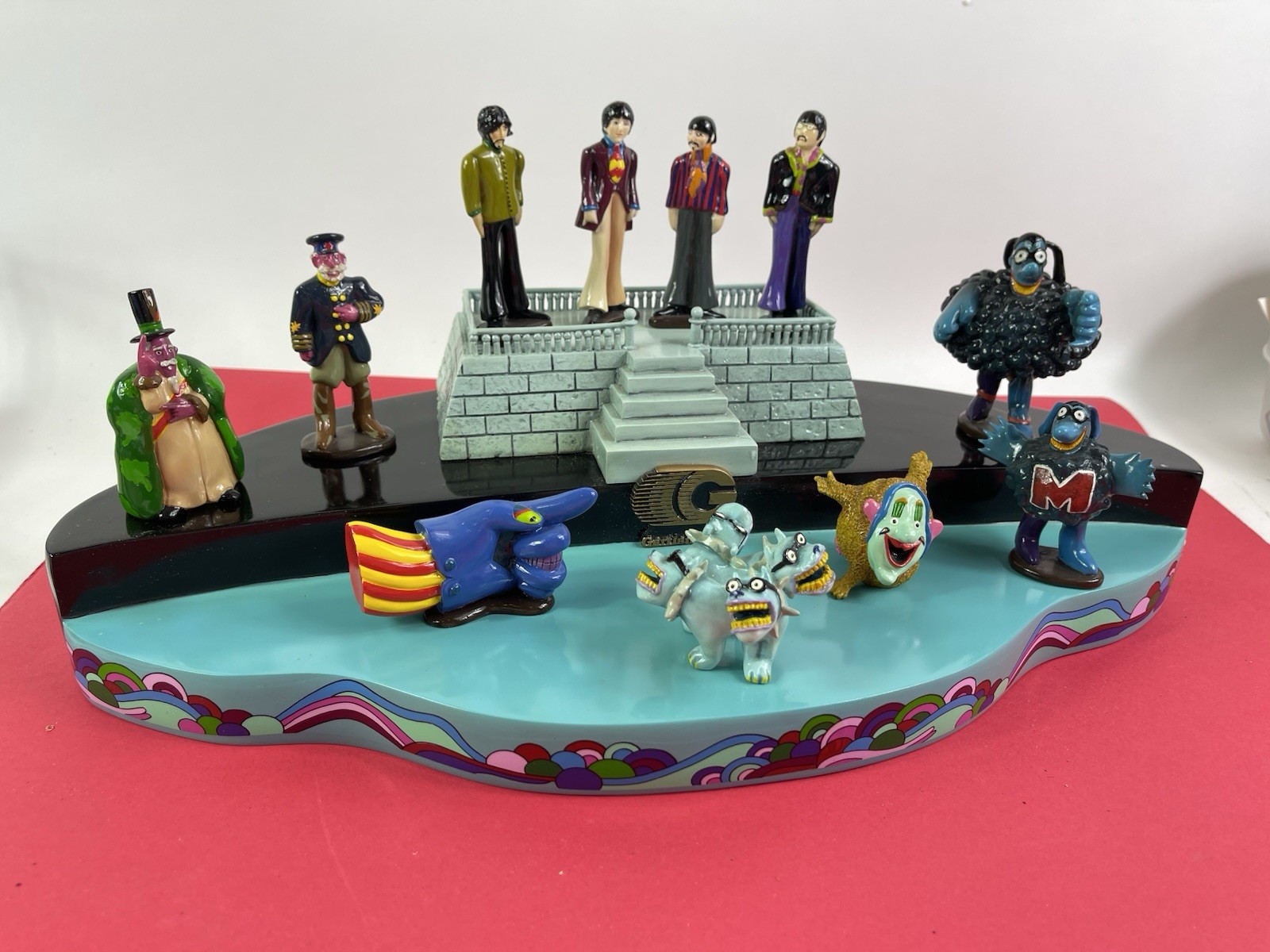 BEATLES Gartlan Beatles Yellow Submarine complete set 976/1000 W/ Stage BEATLES Gartlan Beatles Yellow Submarine complete set 976/1000 W/ Stage
