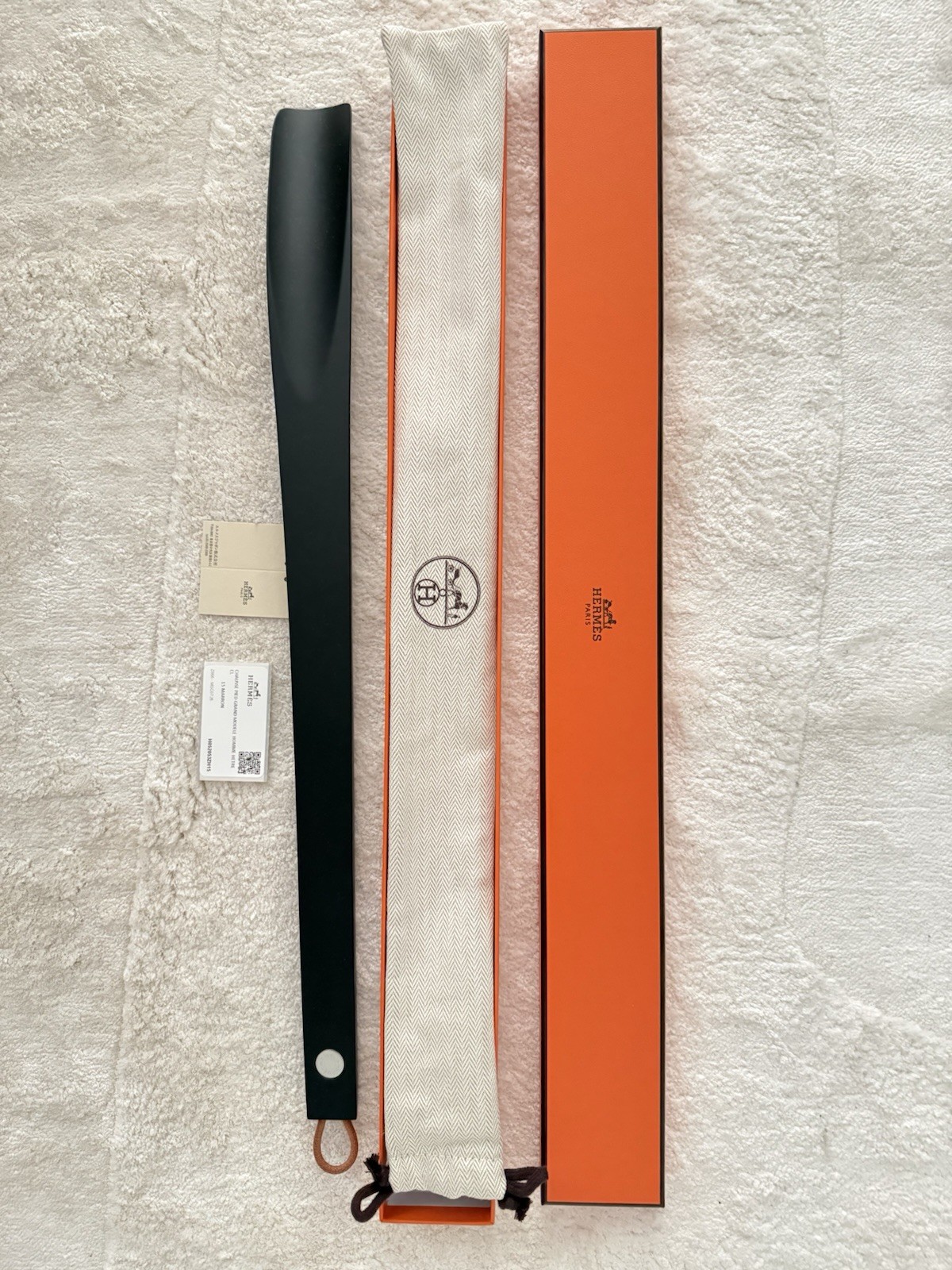 BNIB Hermes Black Long Shoe Horn with Hanging Loop - Long Handle Shoe Horn Black BNIB Hermes Black Long Shoe Horn with Hanging Loop - Long Handle Shoe Horn Black