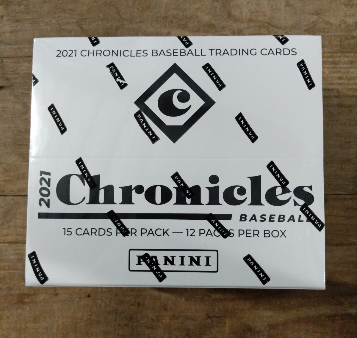 2021 Panini Chronicles Baseball Factory Sealed Cello Box - 12 Packs, 180 Cards 2021 Panini Chronicles Baseball Factory Sealed Cello Box - 12 Packs, 180 Cards