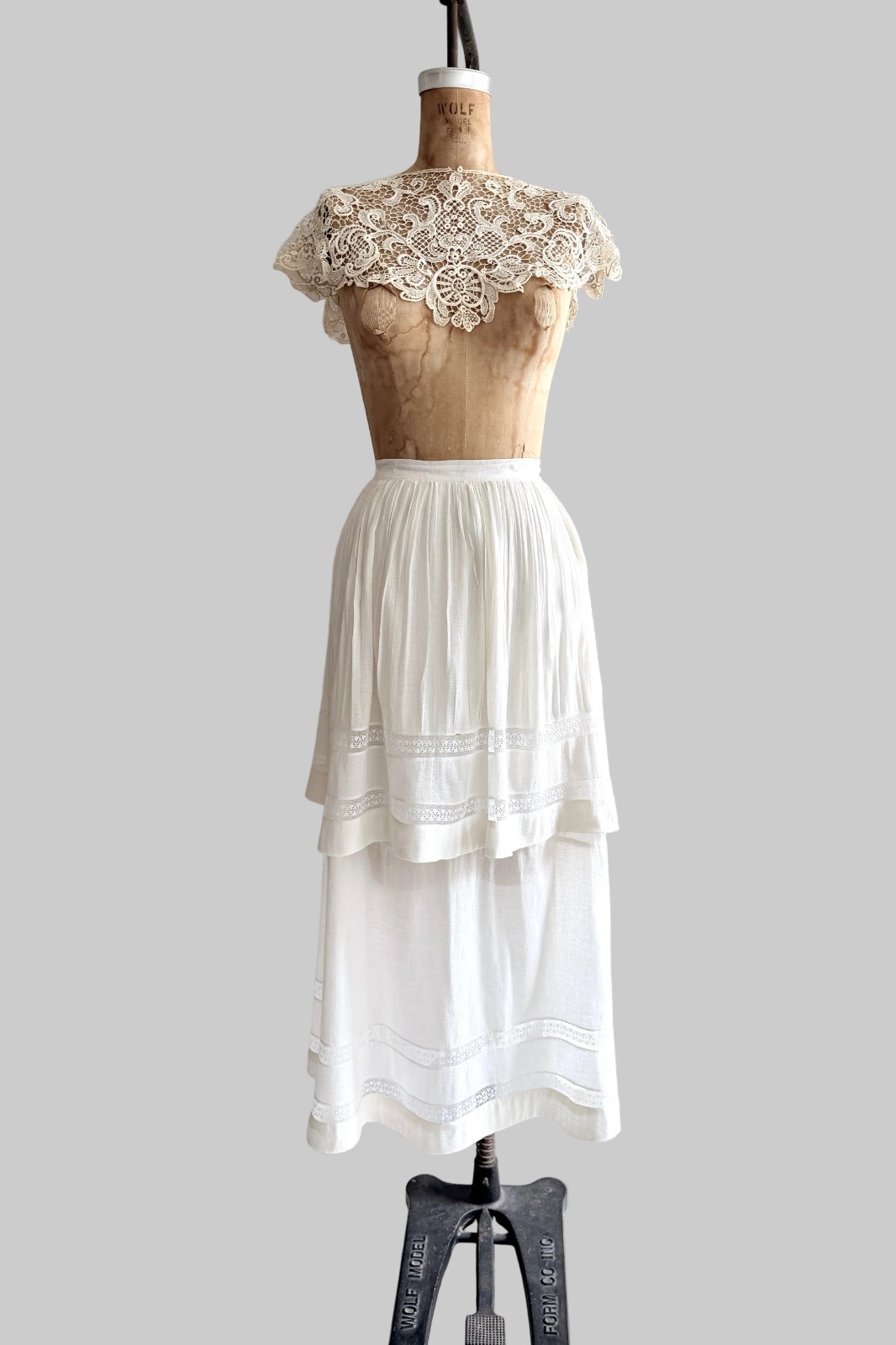 Antique 1900s Tiered Layered Skirt White XS Small Antique 1900s Tiered Layered Skirt White XS Small