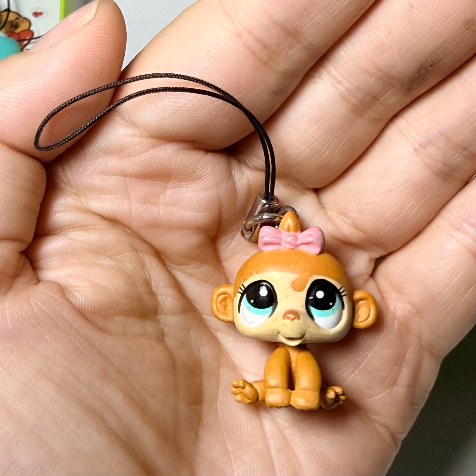 Hasbro Littlest Pet Shop lps 2010 Tomy Series Collection Keychain/Charm- 1.1inch Hasbro Littlest Pet Shop lps 2010 Tomy Series Collection Keychain/Charm- 1.1inch