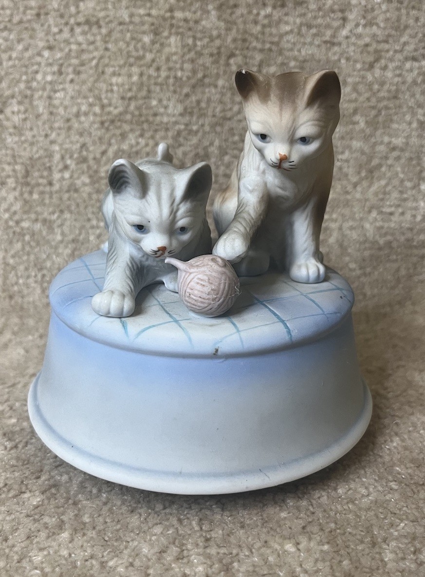 Vintage Porcelain Music Box: Gray &Tabby Kittens w/ Yarn Ball, Plays Memories Vintage Porcelain Music Box: Gray &Tabby Kittens w/ Yarn Ball, Plays Memories