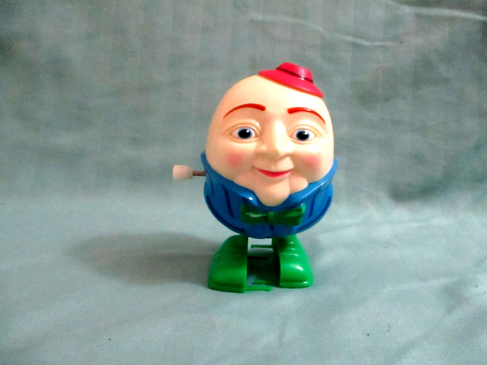Humpty Dumpty walking windup toy works 1990\'s.