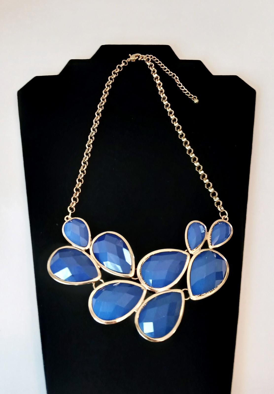 BEAUTIFUL😍 statement bib necklace cobalt or royal blue stones 16\