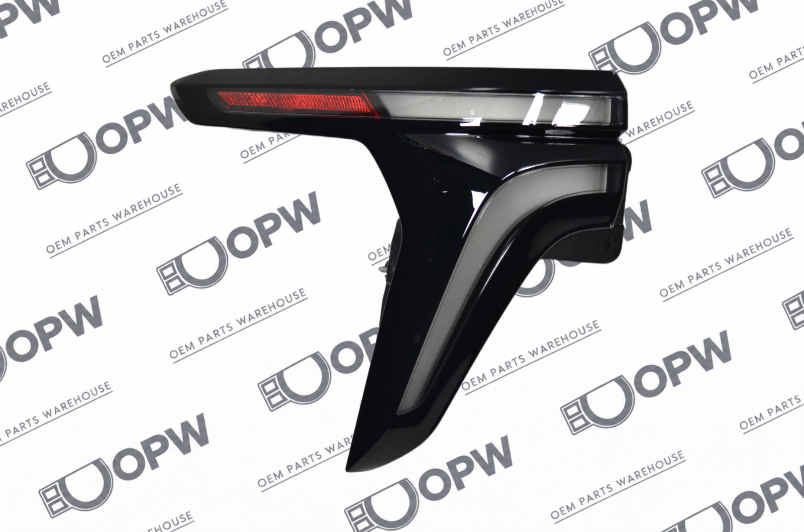 Perfect Genuine 2024-2026 Chevy Traverse LED Taillight w/ Sequential Left OEM