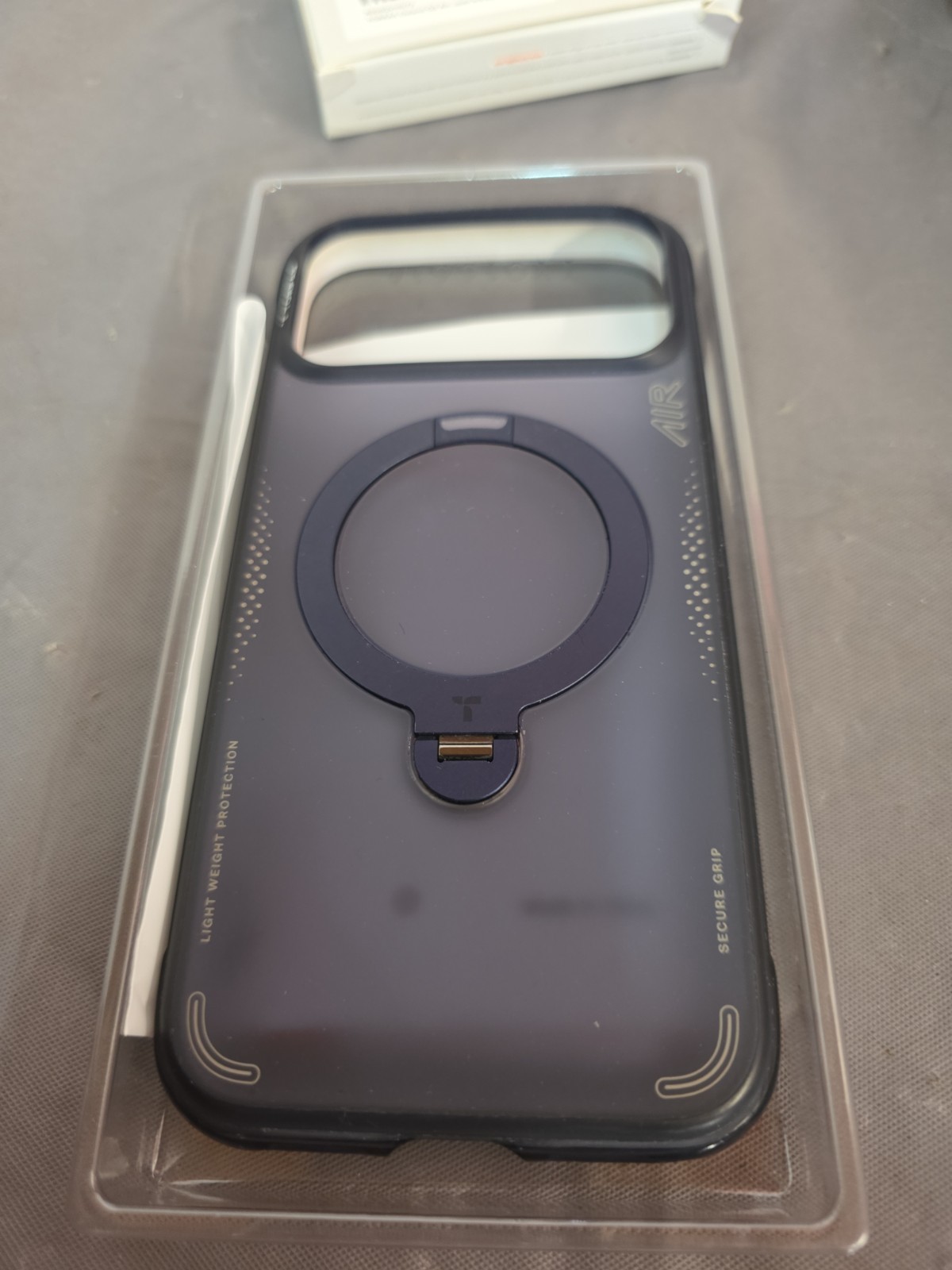 TORRAS Ostand Q3 Air Case for IPHONE 17 PRO MAX DEEP Blue TORRAS Ostand Q3 Air Case for IPHONE 17 PRO MAX DEEP Blue