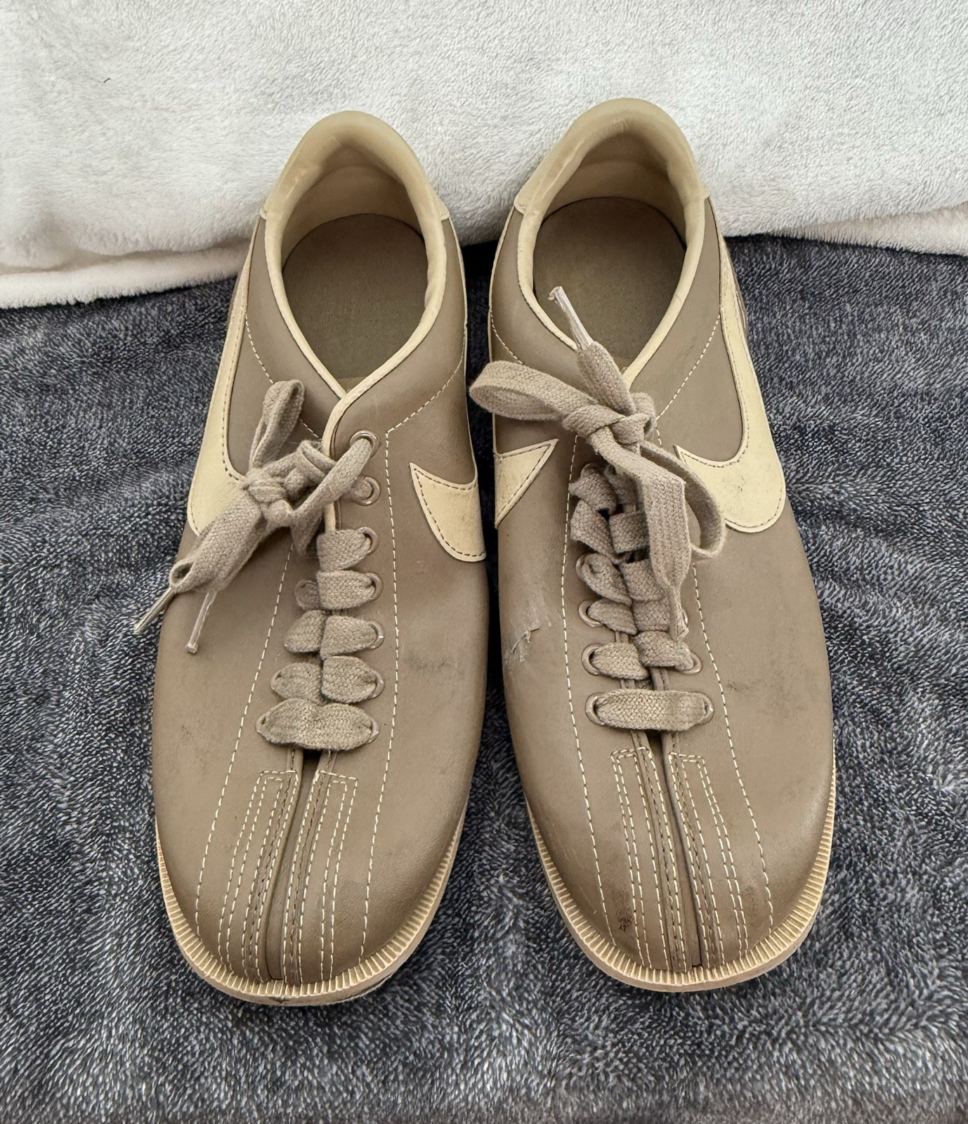 Vintage 1980s Nike Bowling Shoes Mens 8 Tan Brown Leather 830810SN Vintage 1980s Nike Bowling Shoes Mens 8 Tan Brown Leather 830810SN