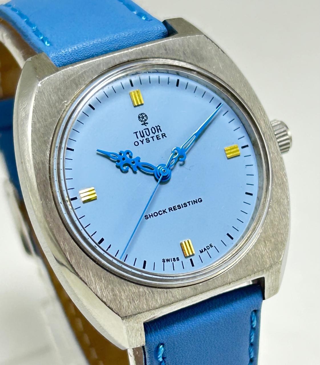 Vintage Tudor Oyster Blue Dial 17 Jewels Manual Winding Swiss Made Men\'s Watch.
