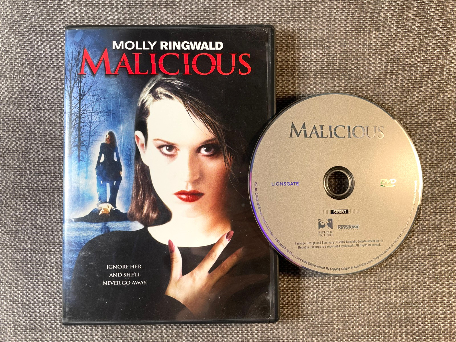 Malicious Rare OOP DVD Molly Ringwald Official US Region 1 Release Excellent Malicious Rare OOP DVD Molly Ringwald Official US Region 1 Release Excellent