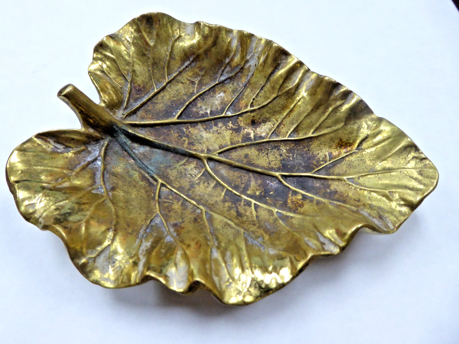 Lovely Vintage Virginia Metalcrafters Rhubarb Brass Leaf MCM Dish Tray from 1948