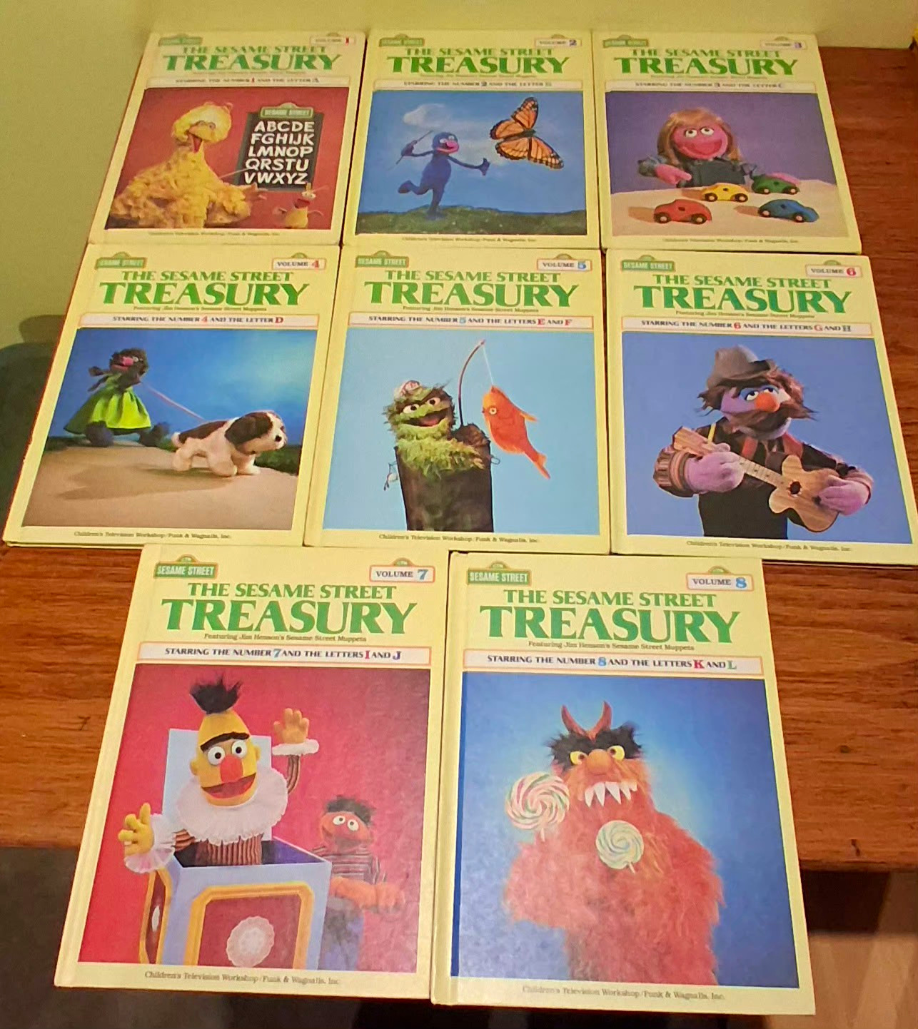 Sesame Street The Sesame Street Treasury Softcover Illustrated Book Lot Ages 4-8 Sesame Street The Sesame Street Treasury Softcover Illustrated Book Lot Ages 4-8