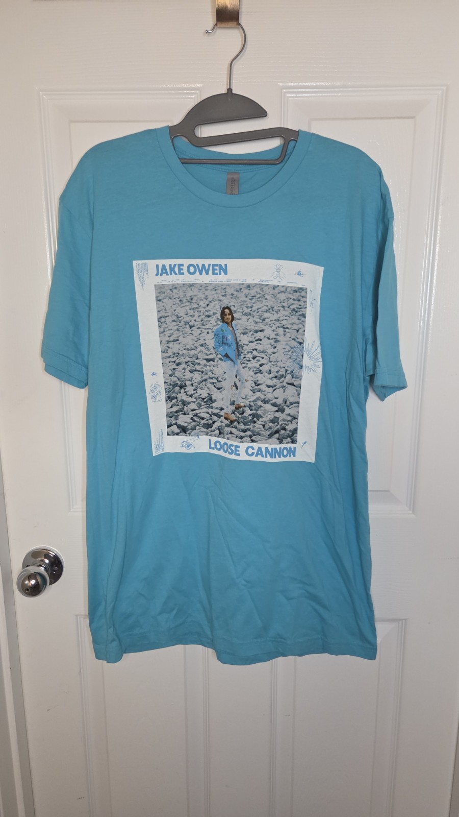 NWOT Jake Owen Loose Cannon T Shirt Country Music Size Large Signed Autographed NWOT Jake Owen Loose Cannon T Shirt Country Music Size Large Signed Autographed