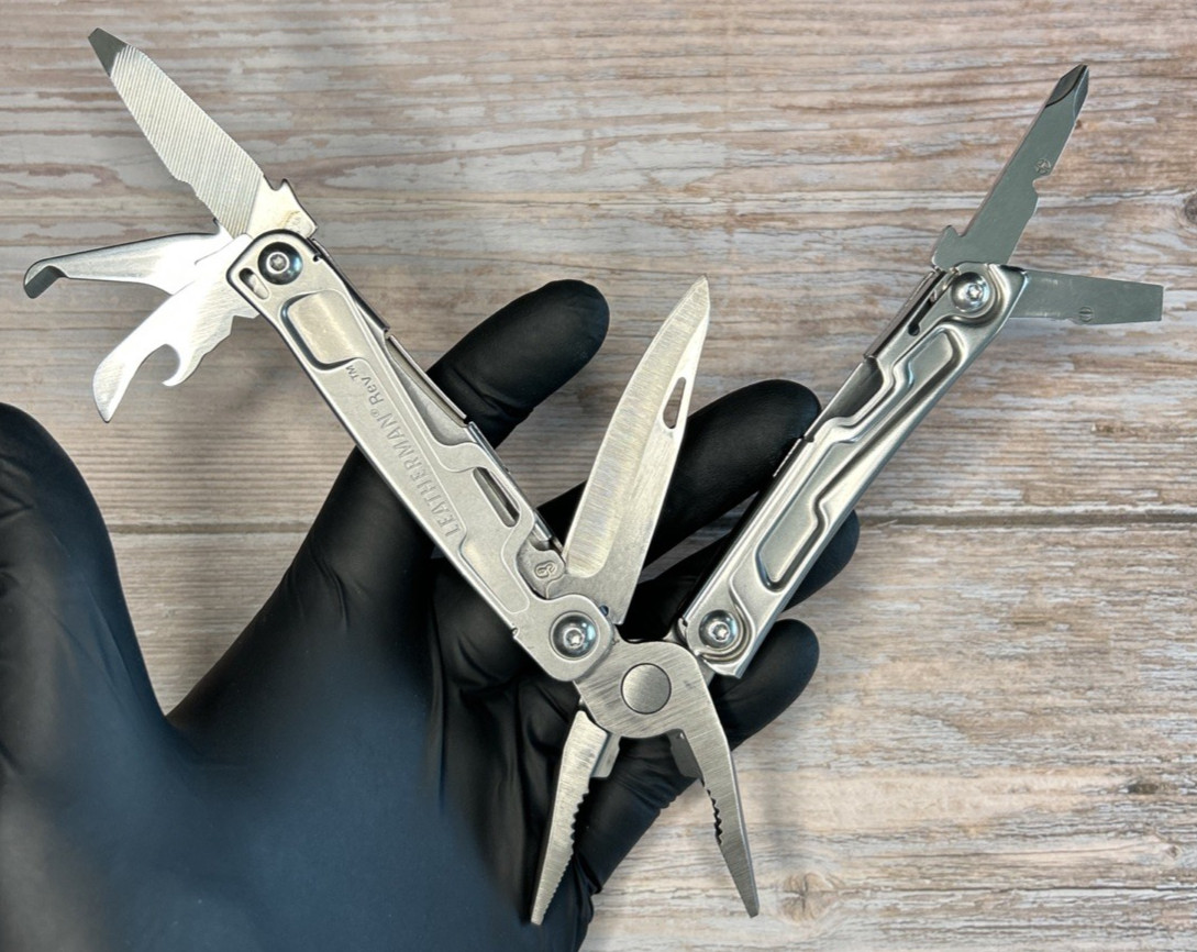 Leatherman Rev Folding Multi-Tool Knife Plier USED BOD 0119 Carry Clip VGUC