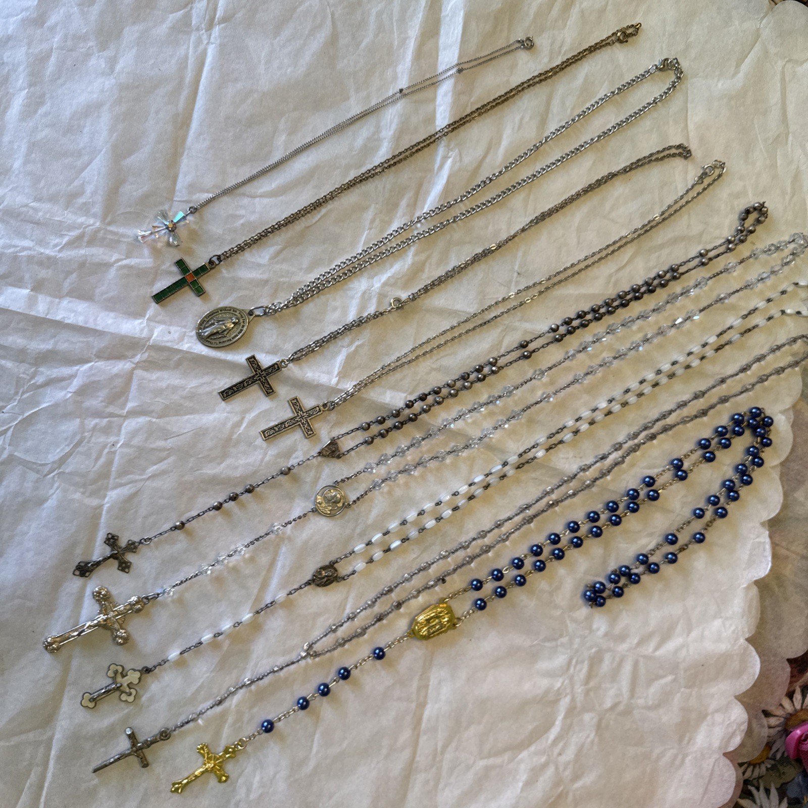 Catholic Religious Vintage Lot Necklaces Rosery Preowned Catholic Religious Vintage Lot Necklaces Rosery Preowned