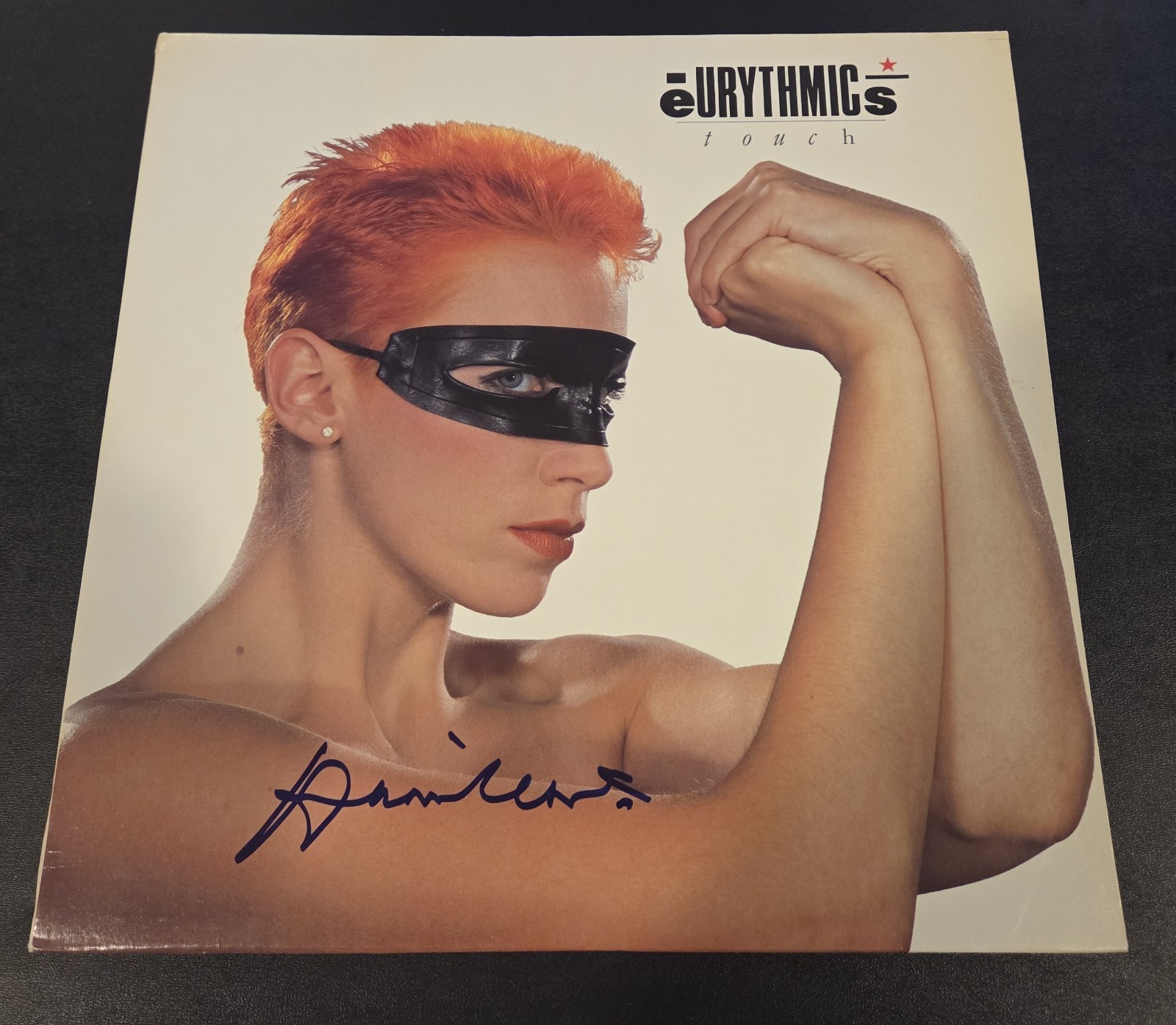 EURYTHMICS ANNIE LENNOX signed autographed \