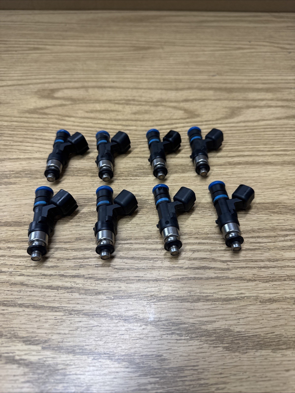 05-07 LS2 Corvette Fuel Injectors Set of 8 Bosch 33.9 Lbs 12569113 05-07 LS2 Corvette Fuel Injectors Set of 8 Bosch 33.9 Lbs 12569113