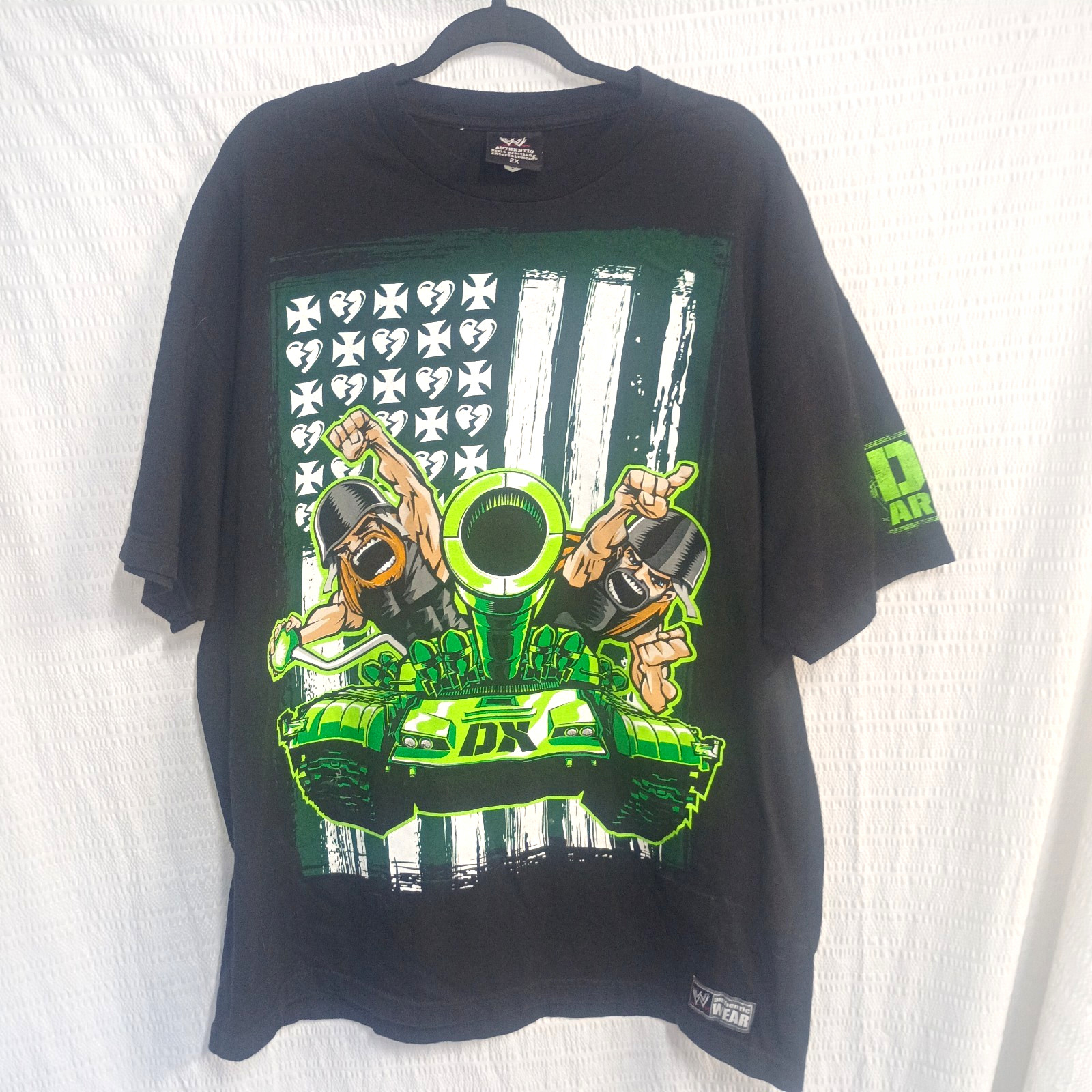 Vintage WWE Authentic Wear DX \ Vintage WWE Authentic Wear DX \