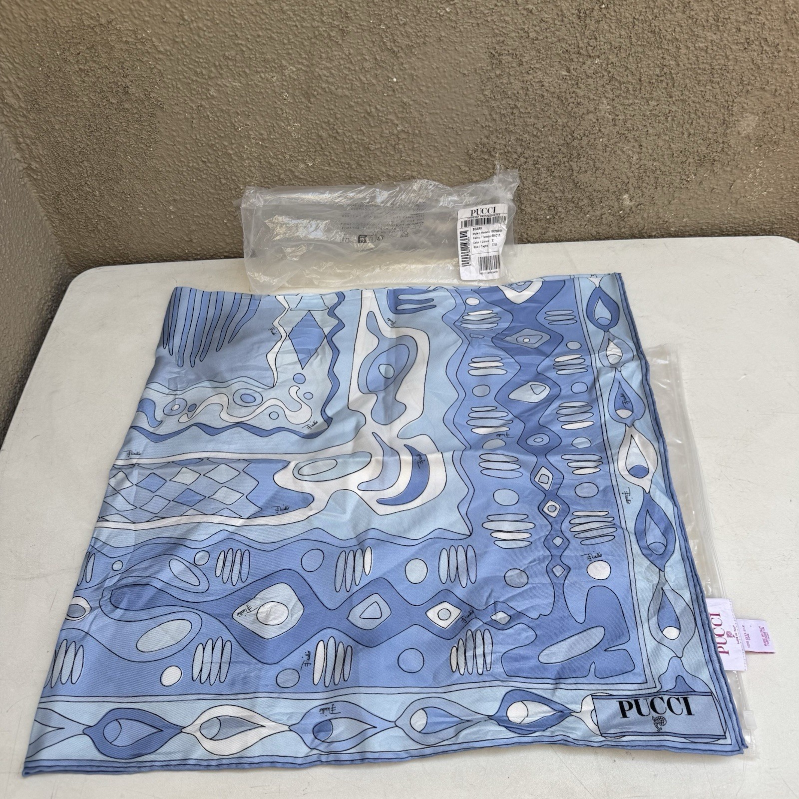 Emilio Pucci Silk Pale Blue Scarf, 6HGB41. 90cm X 90cm. See Photos Please Read Emilio Pucci Silk Pale Blue Scarf, 6HGB41. 90cm X 90cm. See Photos Please Read