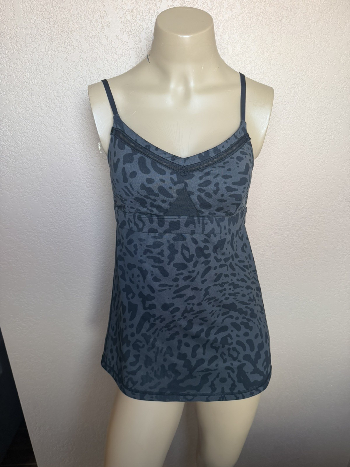 Lululemon Just Breathe Tank Top Women’s 6 Black Leopard Print Yoga Pilates Run Lululemon Just Breathe Tank Top Women’s 6 Black Leopard Print Yoga Pilates Run