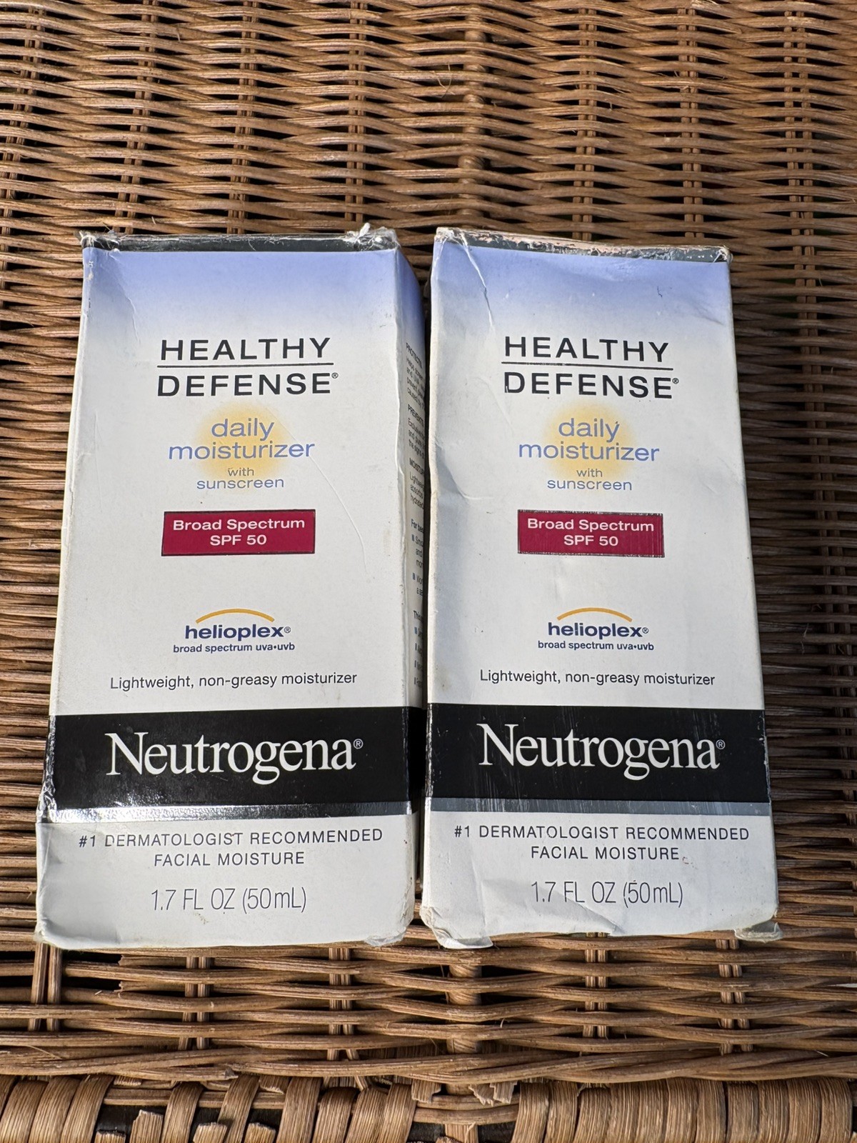 Neutrogena Healthy Defense Daily Moisturizer SPF 50 Sunscreen 08/2023 Lot of 2 Neutrogena Healthy Defense Daily Moisturizer SPF 50 Sunscreen 08/2023 Lot of 2