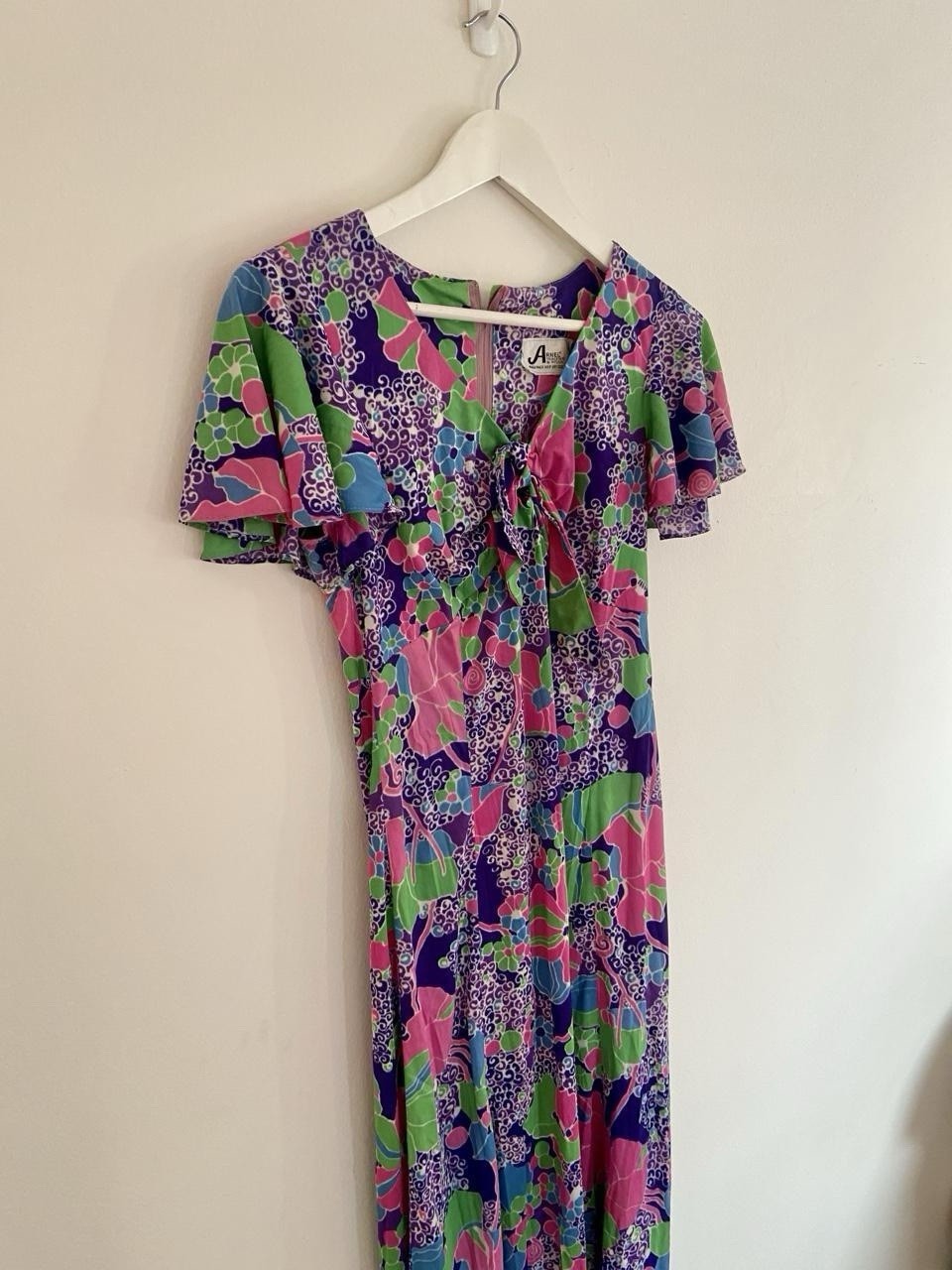 Vintage 1970s Arnel Maxi Dress S Long Floral Purple Green V-Neck Flutter Bow